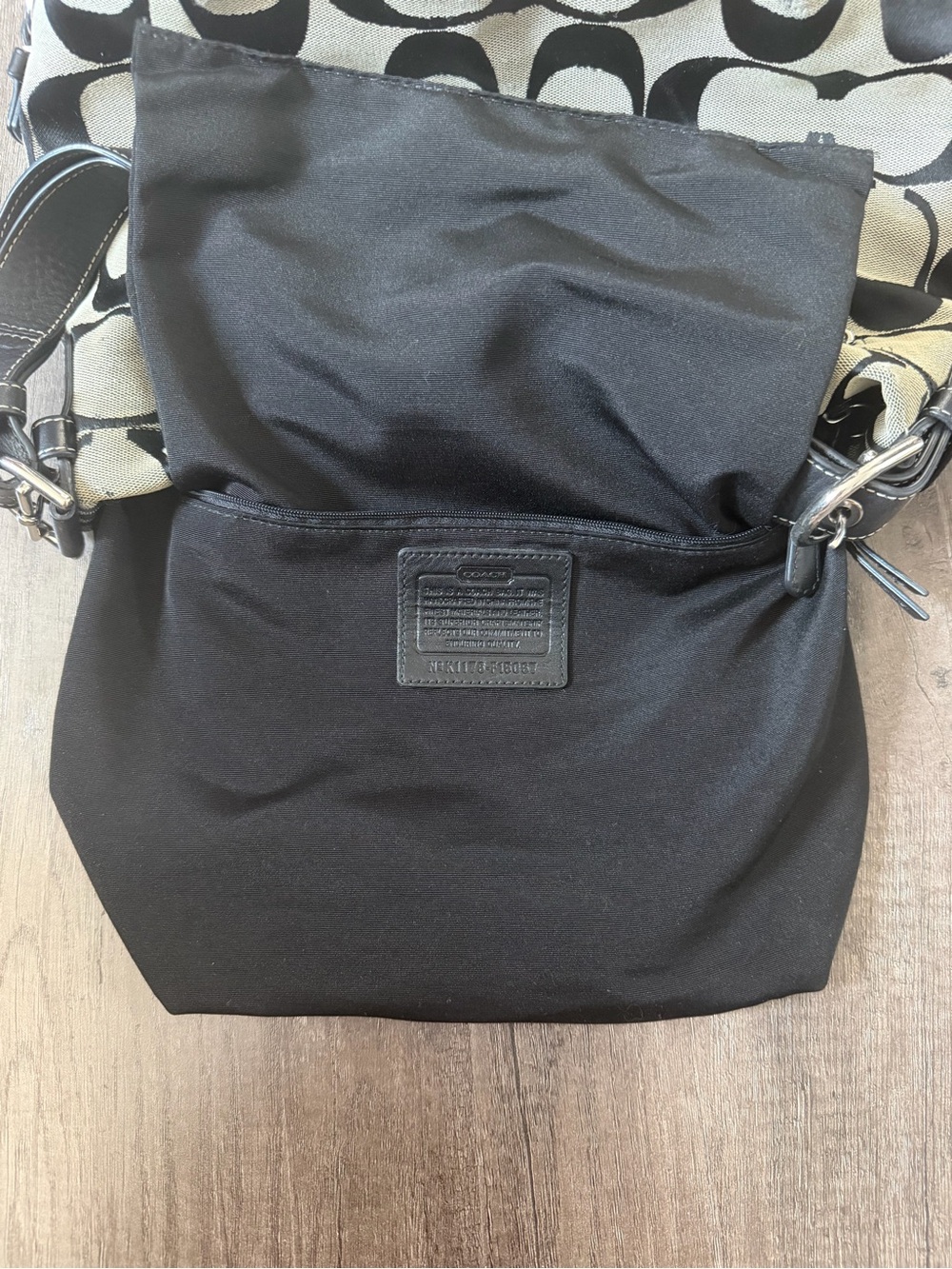 Coach Hobo Bag - Picture 5 of 11